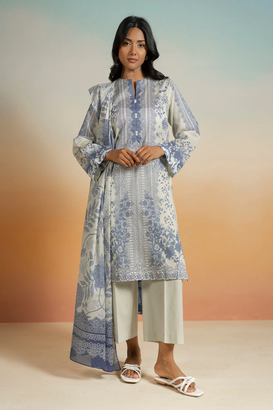 WOMEN SALE